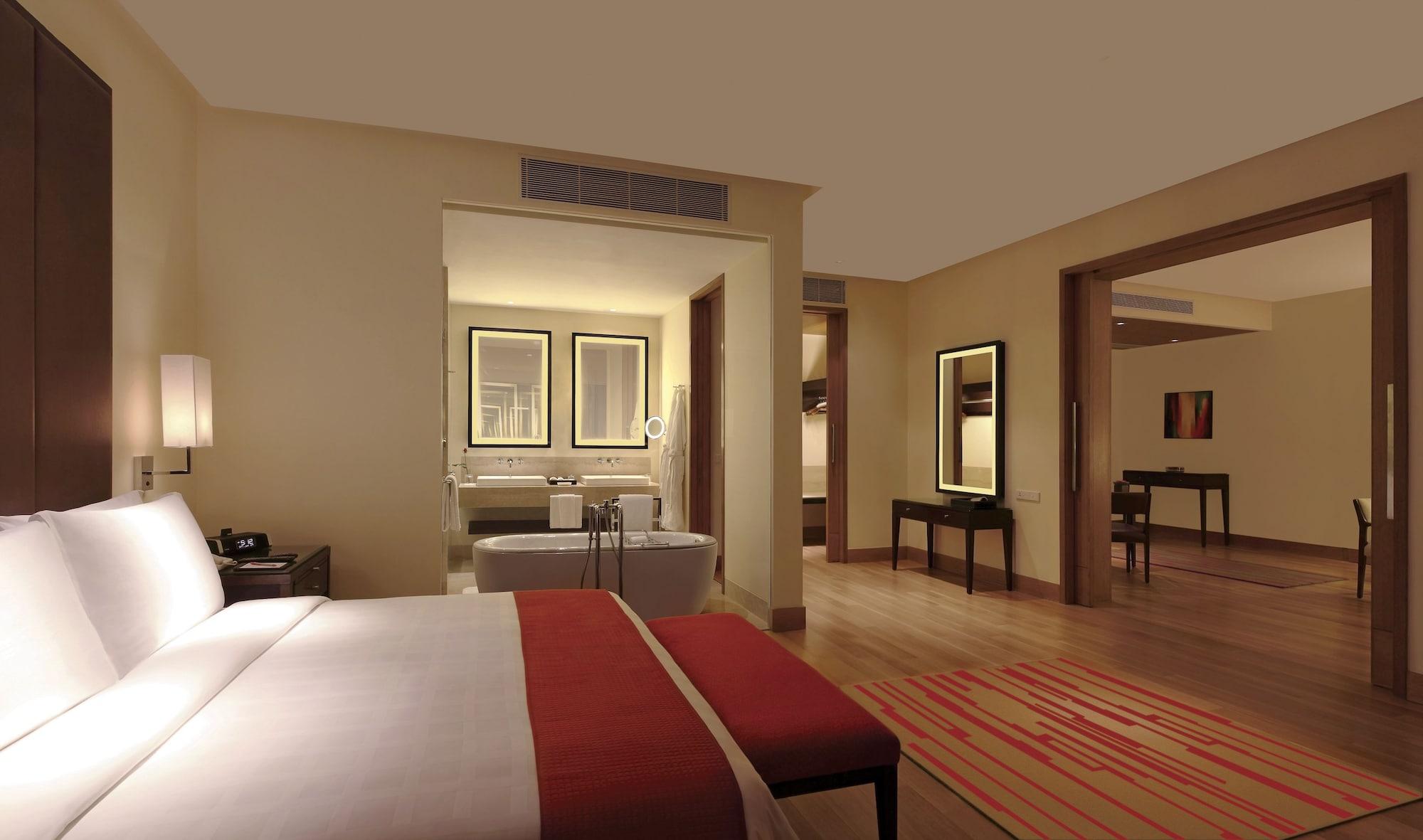 Trident Hyderabad Hotel Exterior photo Suite
