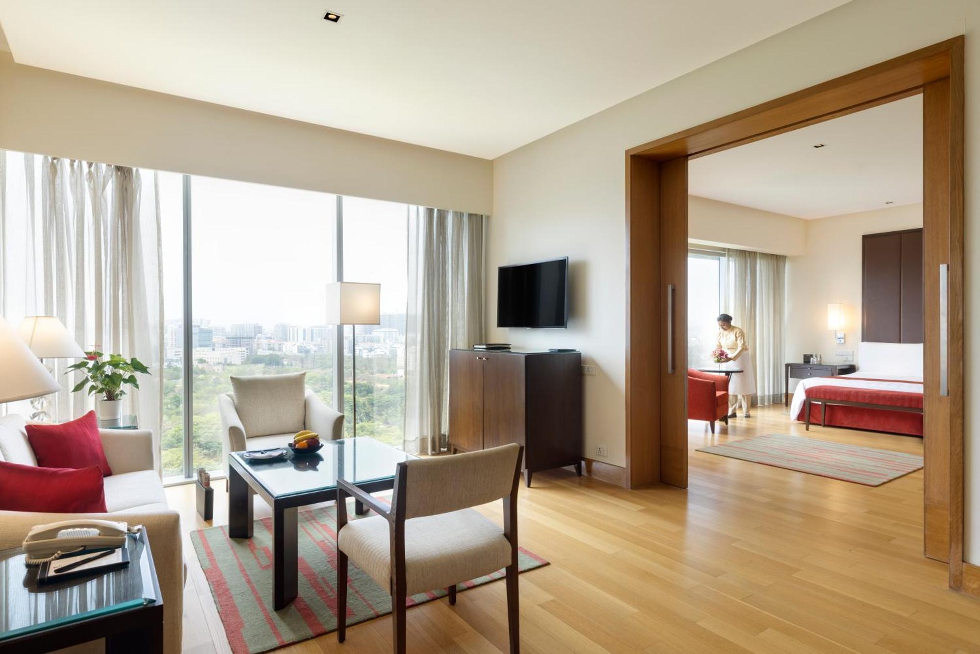 Trident Hyderabad Hotel Exterior photo Suite at the Park Hyatt Hyderabad
