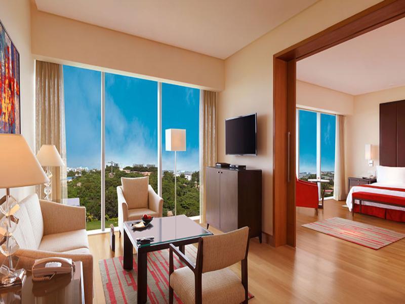 Trident Hyderabad Hotel Exterior photo Suite at the Taj Bengal