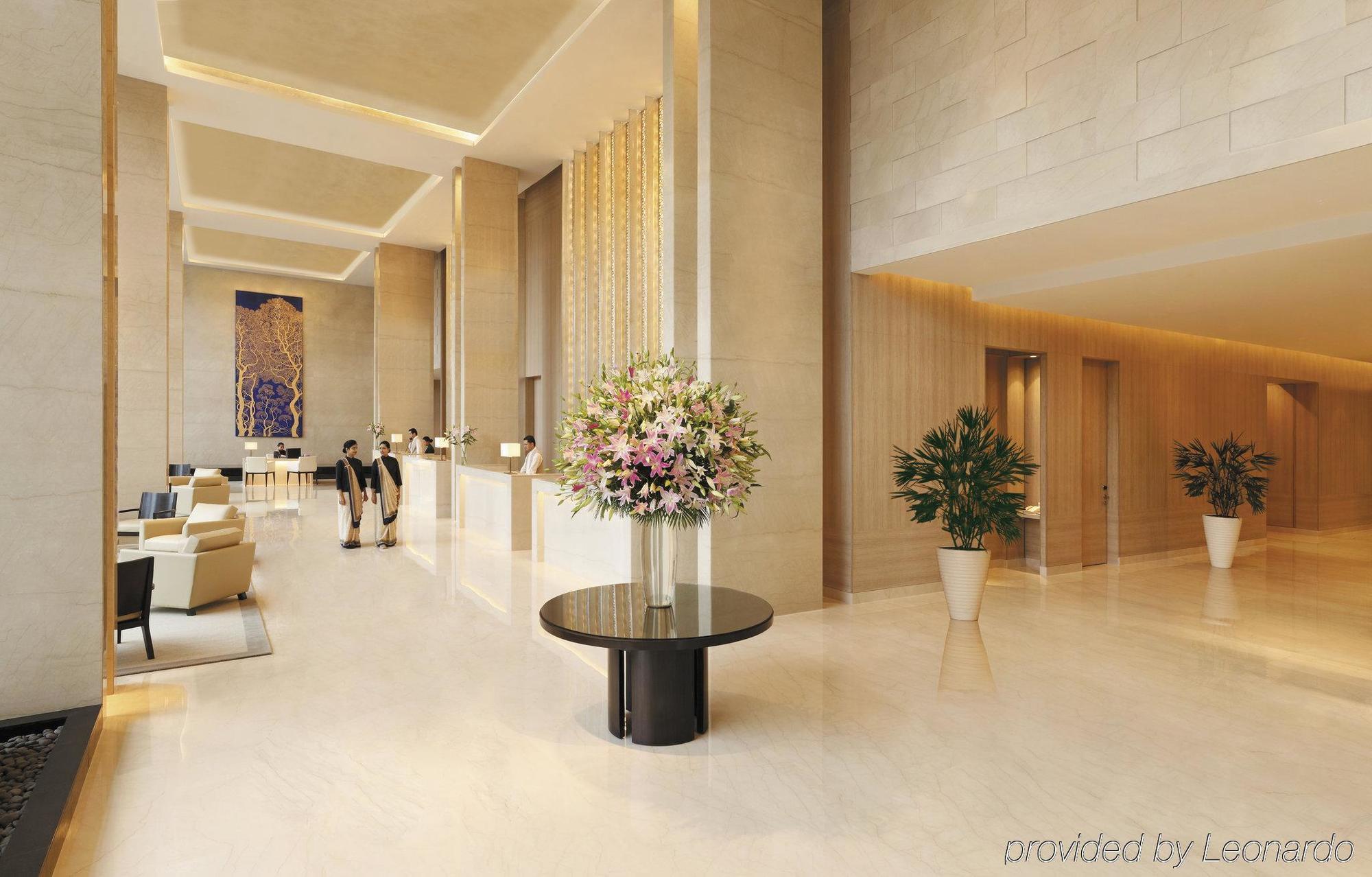 Trident Hyderabad Hotel Exterior photo Lobby