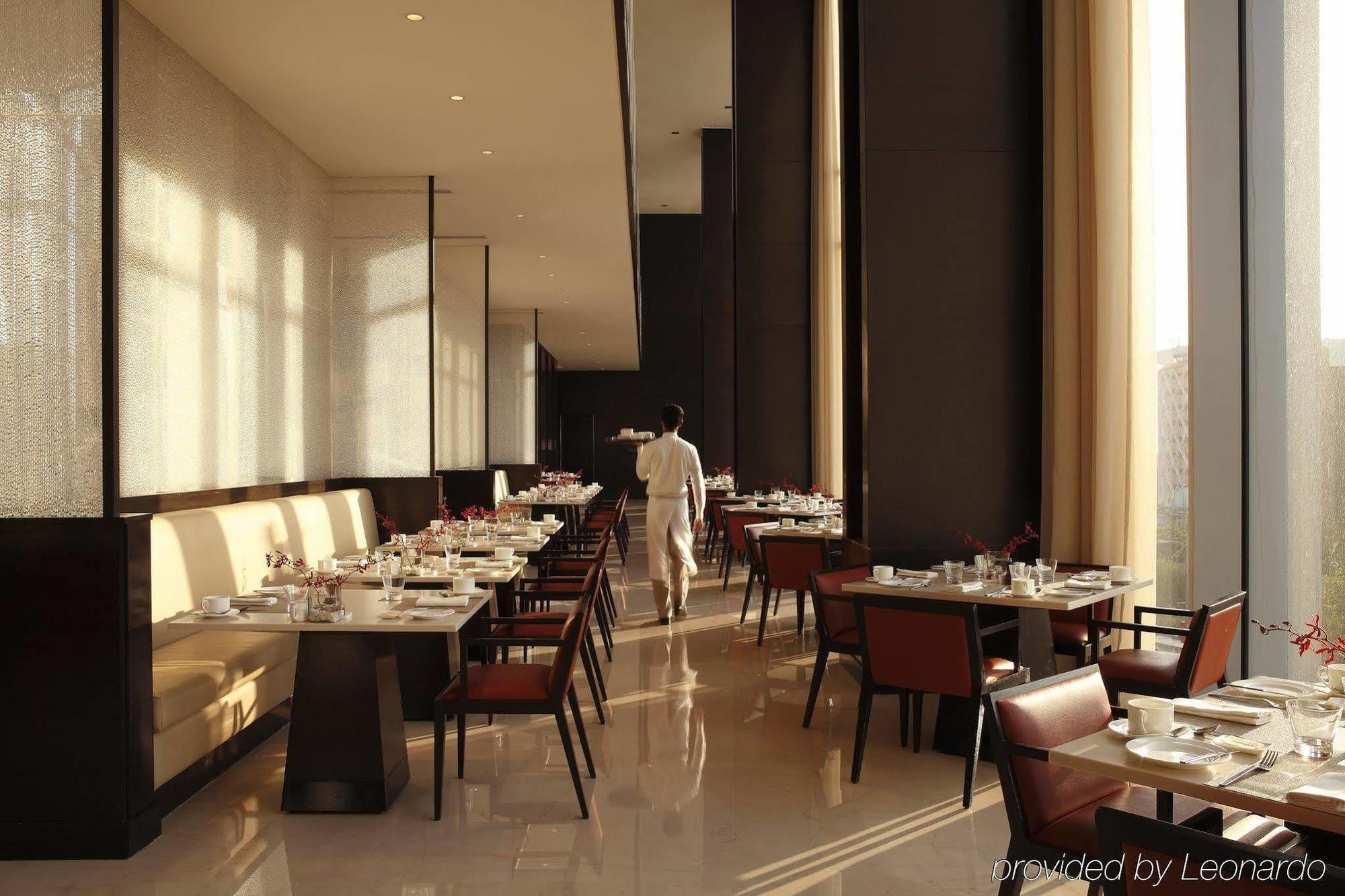 Trident Hyderabad Hotel Exterior photo The restaurant