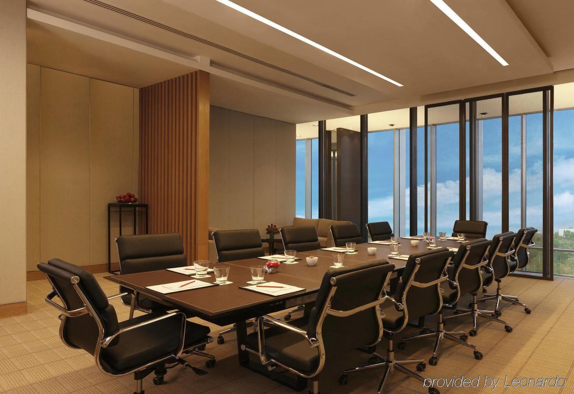 Trident Hyderabad Hotel Exterior photo Boardroom
